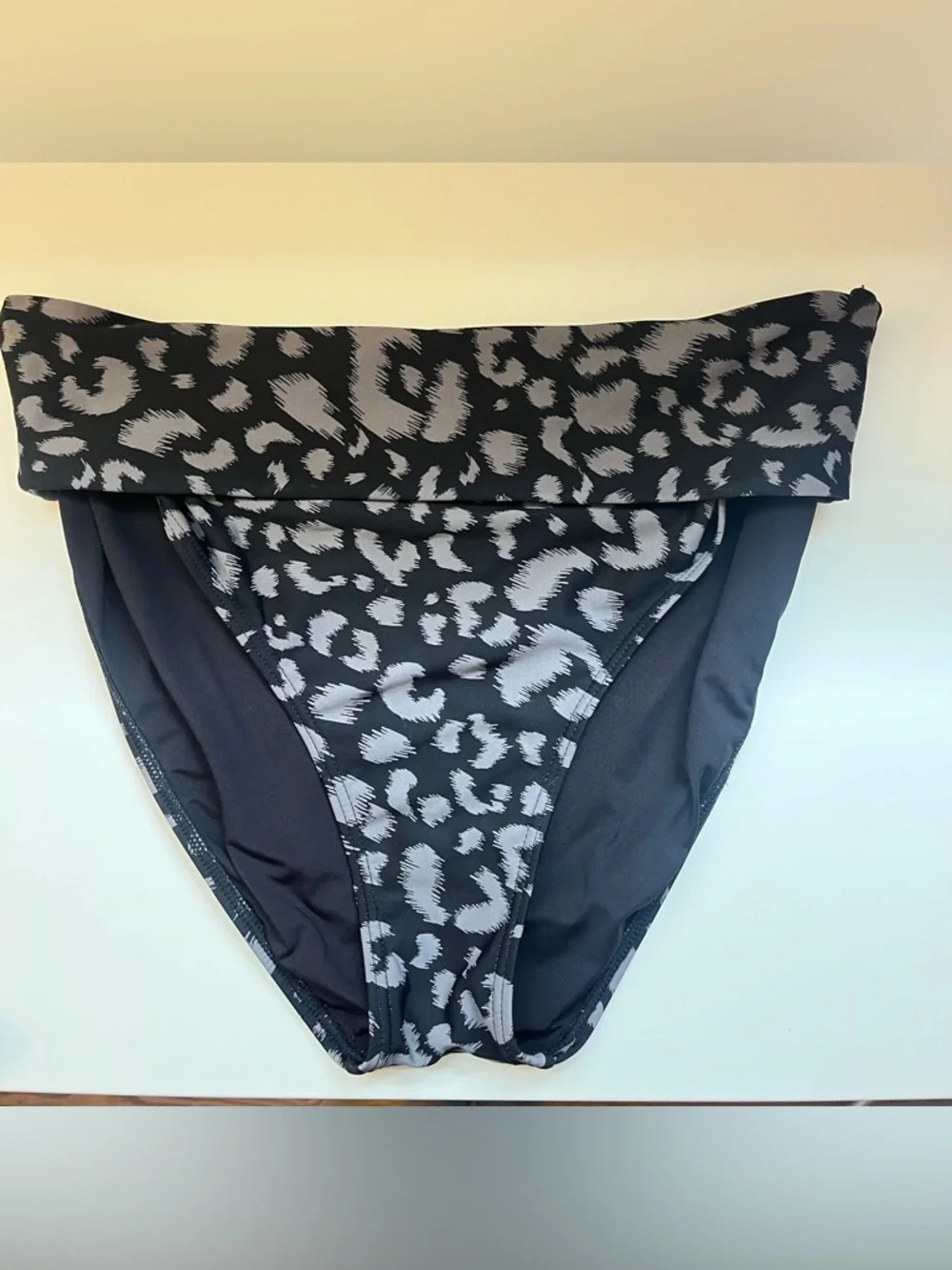 Sunsets High Waist Leopard Print Swim Bottoms Black and Gray size 16 - Picture 6 of 7